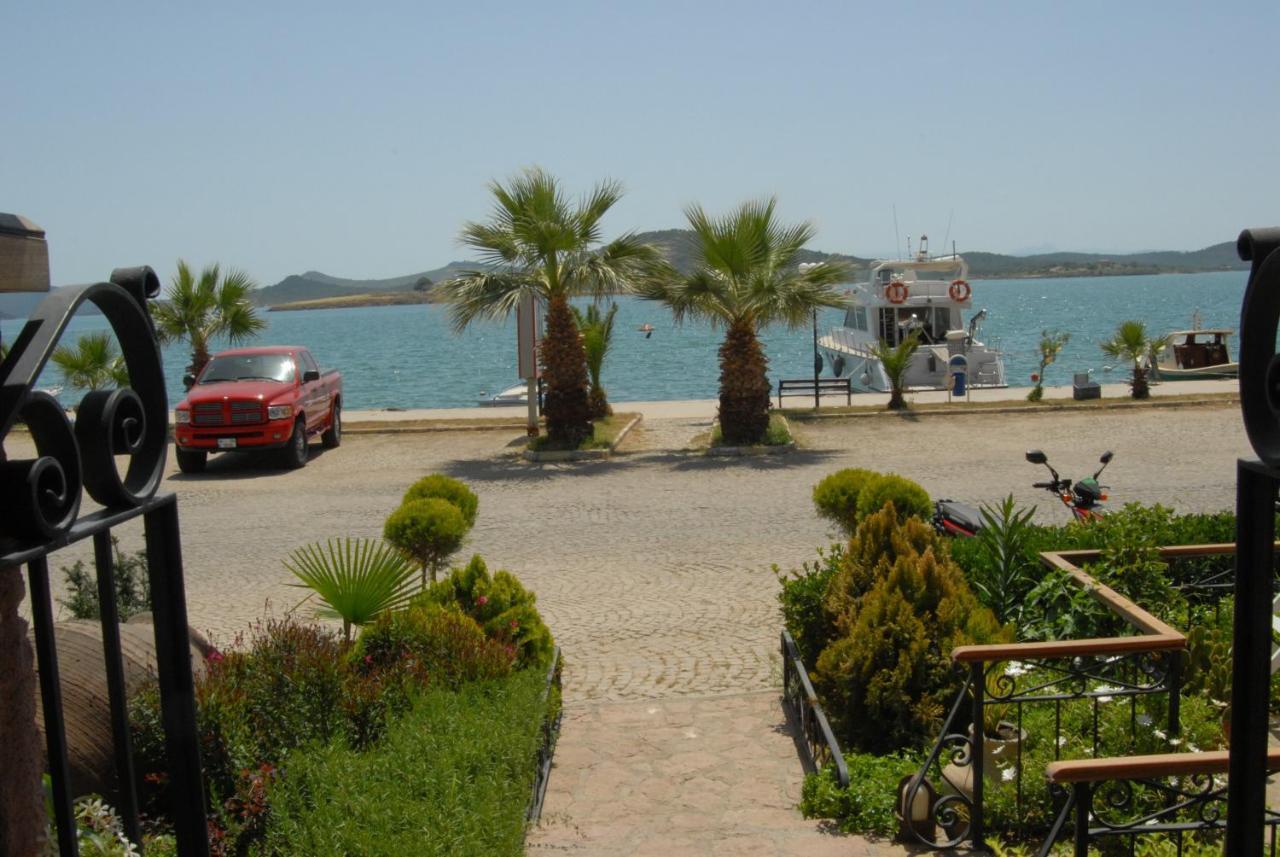 Aliye Hanim Hotel Ayvalı Exterior foto