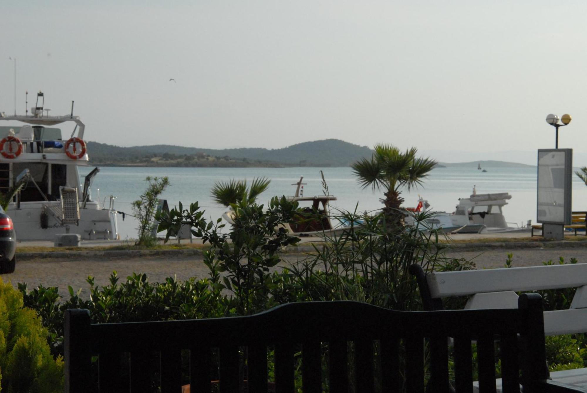 Aliye Hanim Hotel Ayvalı Exterior foto